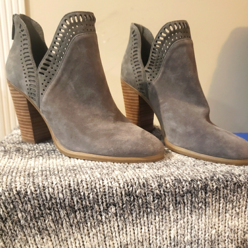 Vince Camuto Gray Suede Ankle Booties, Size 6.5